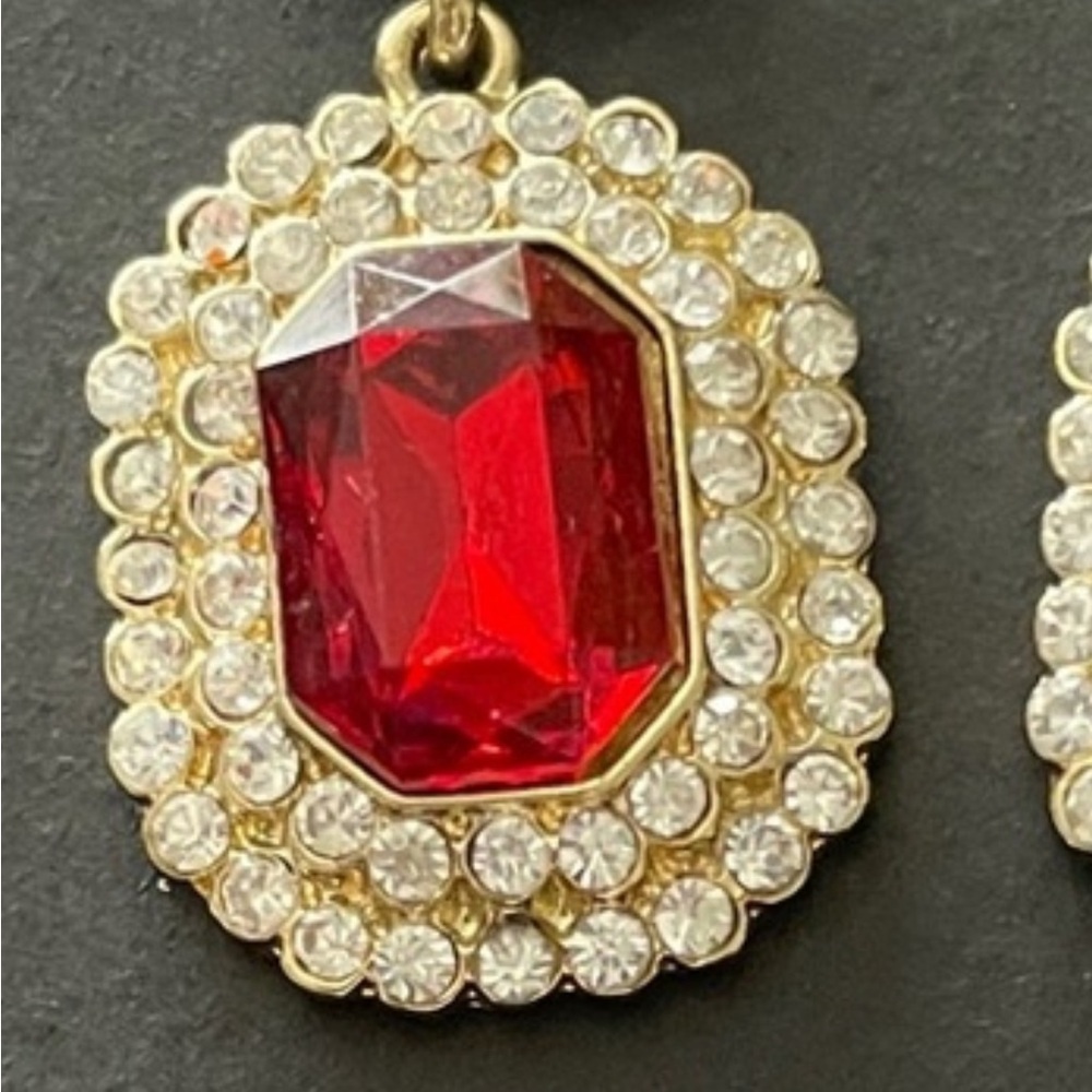 Elegant Red and Gold Drop Earrings - Picture 3 of 3
